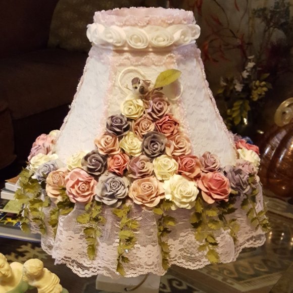 Handcrafted lampshade - Picture 3 of 3